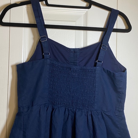 The Gap Maternity Buttoned Linen Dress - Picture 4 of 7